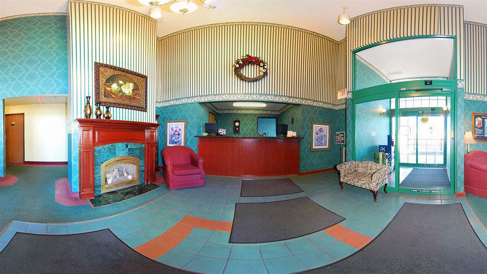 Super 8 By Wyndham Hudson Hotel Exterior photo